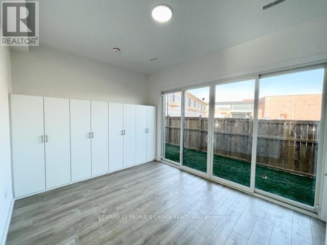 29 Summersides Mews, Pelham, Ontario  L0S 1E6 - Photo 4 - X12919524