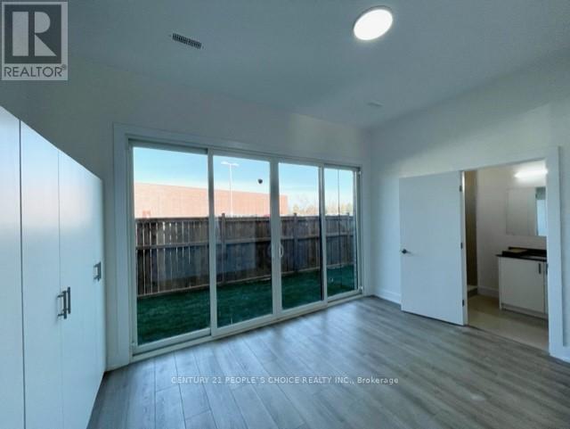 29 Summersides Mews, Pelham, Ontario  L0S 1E6 - Photo 5 - X12919524