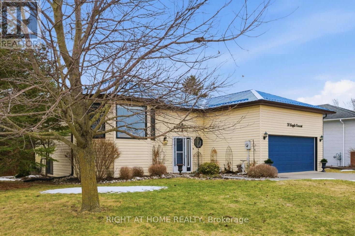 20 ARGYLE CRESCENT, Prince Edward County, Ontario