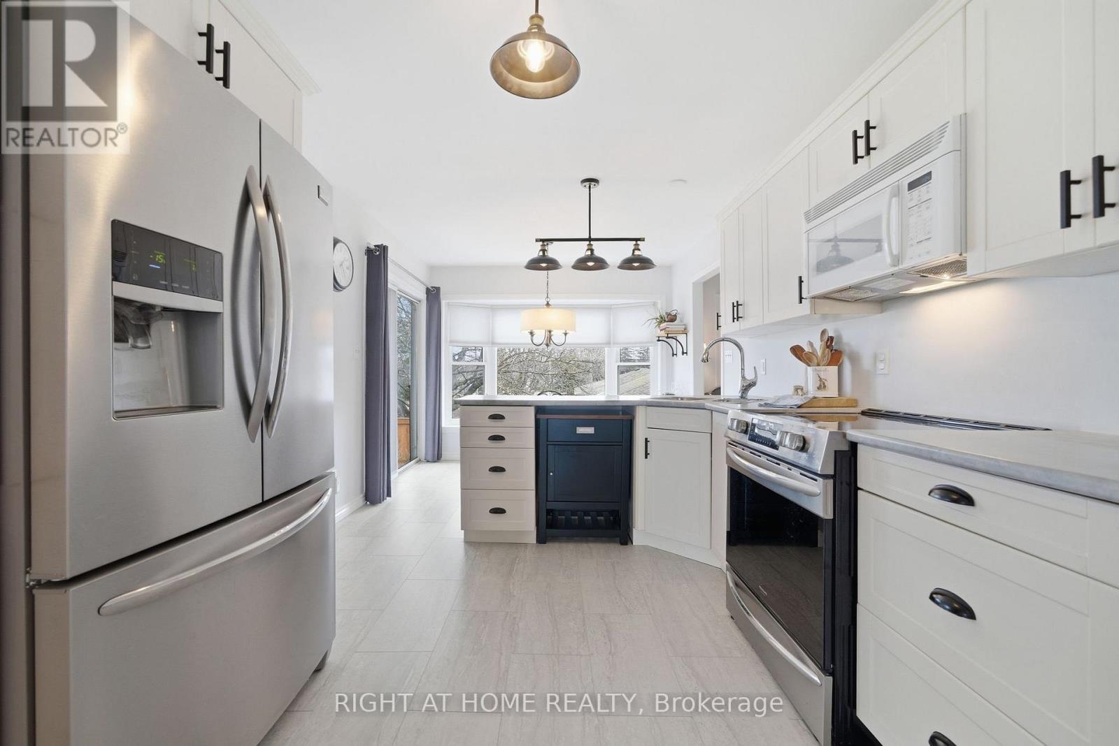 20 Argyle Crescent, Prince Edward County, Ontario  K0K 2T0 - Photo 11 - X12919528