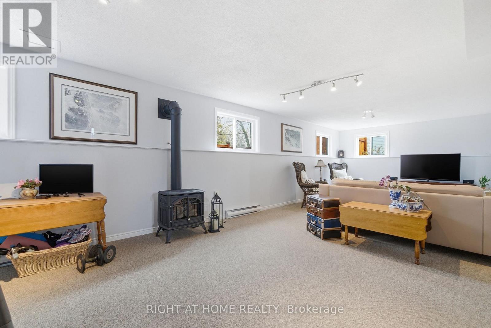 20 Argyle Crescent, Prince Edward County, Ontario  K0K 2T0 - Photo 30 - X12919528