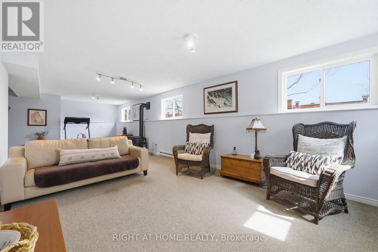 20 Argyle Crescent, Prince Edward County, Ontario  K0K 2T0 - Photo 32 - X12919528