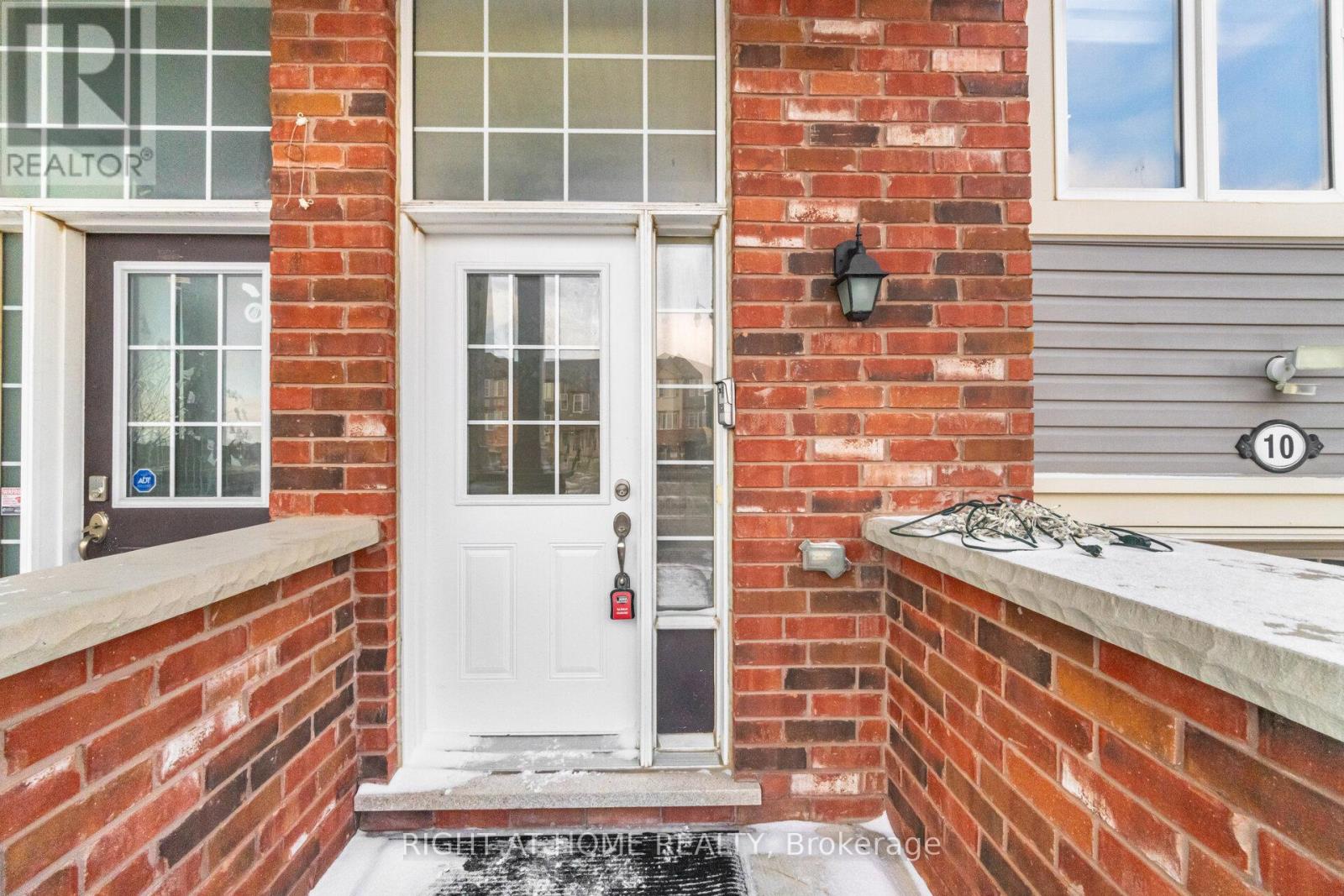 10 VANHORNE CLOSE, Brampton, Ontario