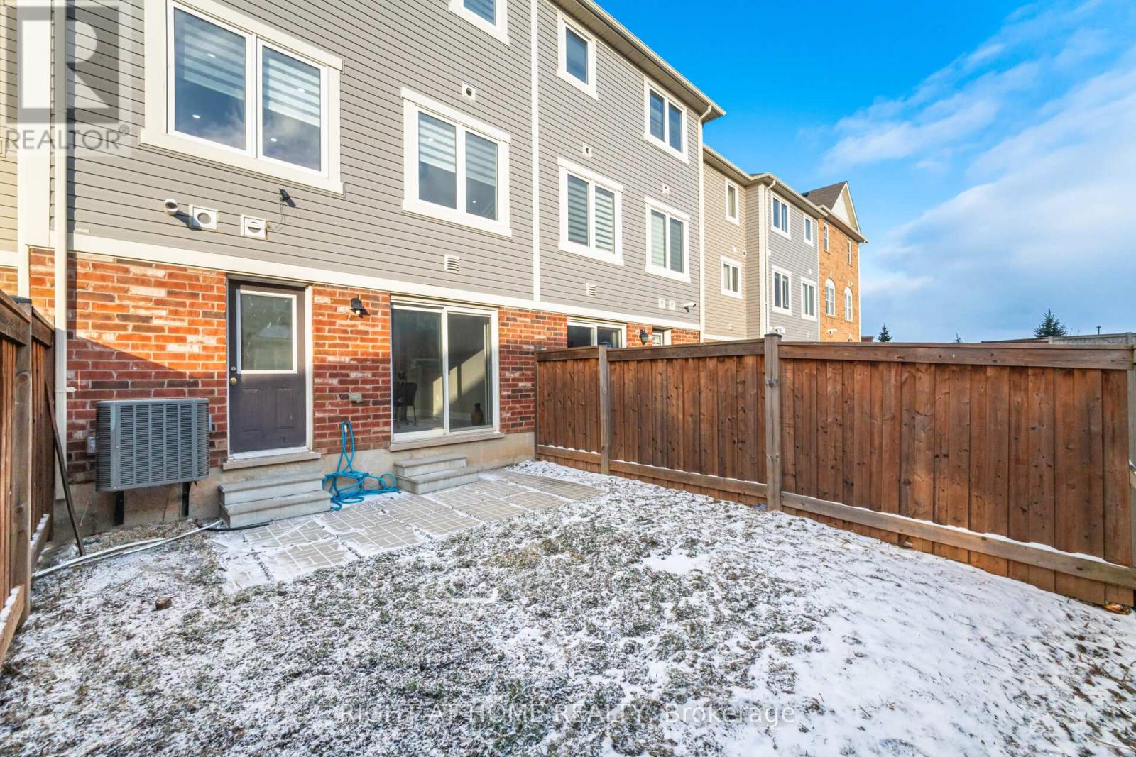 10 Vanhorne Close, Brampton (Northwest Brampton), Ontario  L7A 0X7 - Photo 40 - W12900220