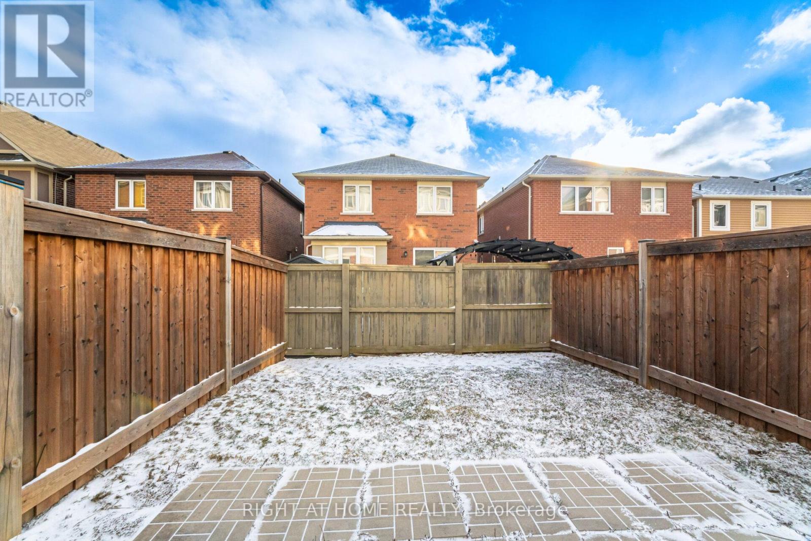10 Vanhorne Close, Brampton (Northwest Brampton), Ontario  L7A 0X7 - Photo 43 - W12900220