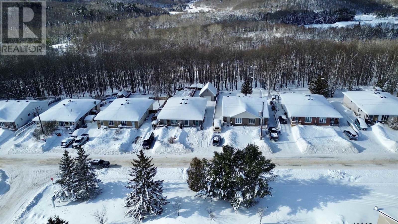 104 Taylor Blvd, Elliot Lake, Ontario  P5A 3K2 - Photo 11 - SM260533