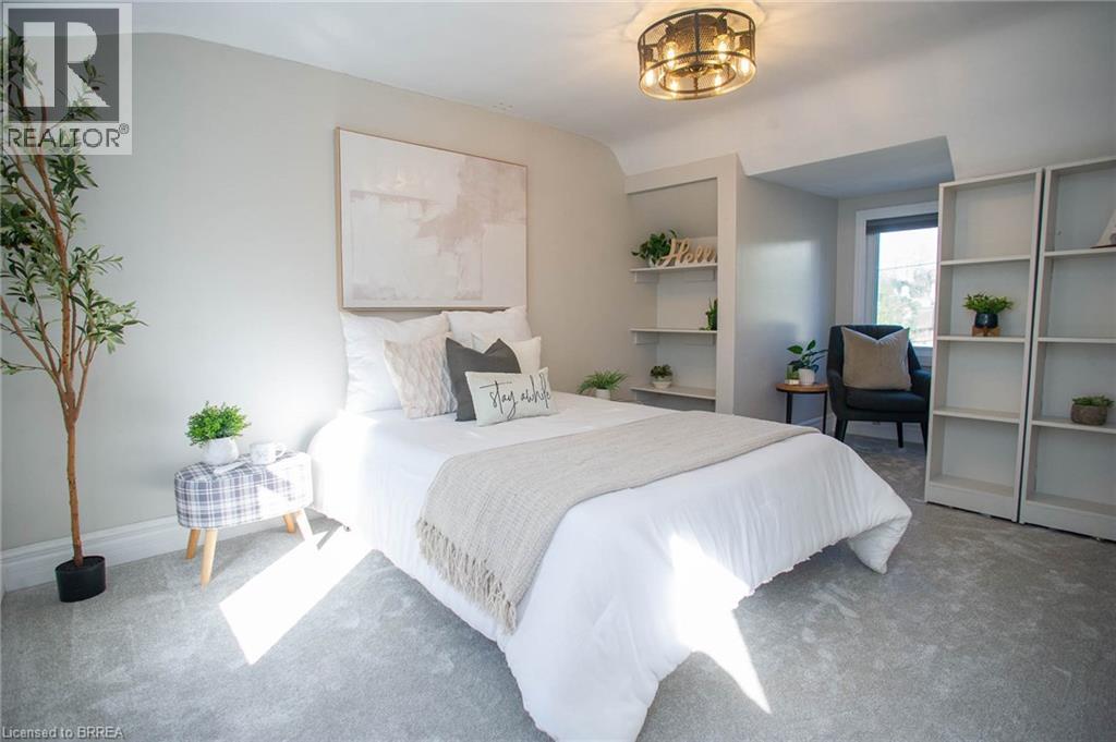 24 Avenue Road, Cambridge, Ontario  N1R 1B7 - Photo 13 - 40812478