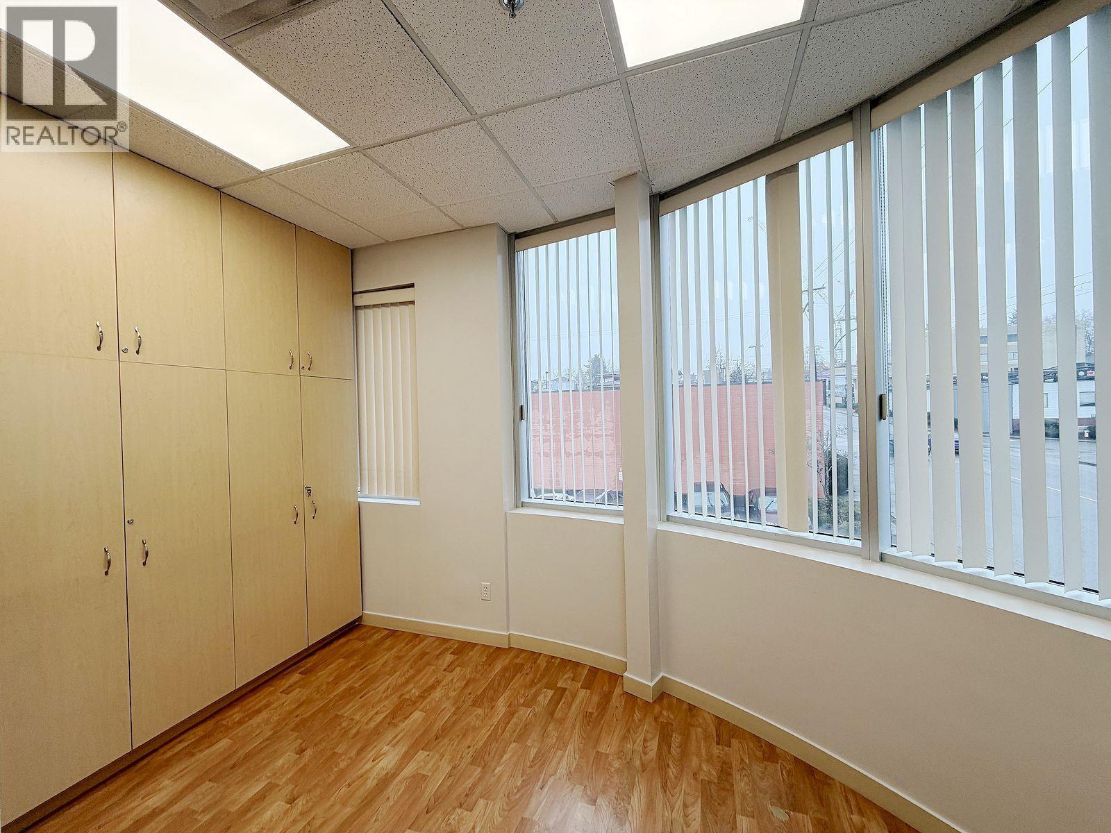 212 7885 6th Street, Burnaby, British Columbia  V3N 3N4 - Photo 3 - C8076574