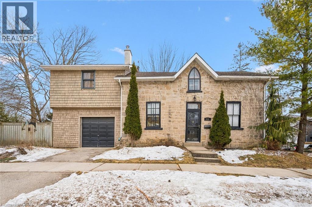 200 E St George Street E, Fergus, Ontario  N1M 1K4 - Photo 4 - 40812699