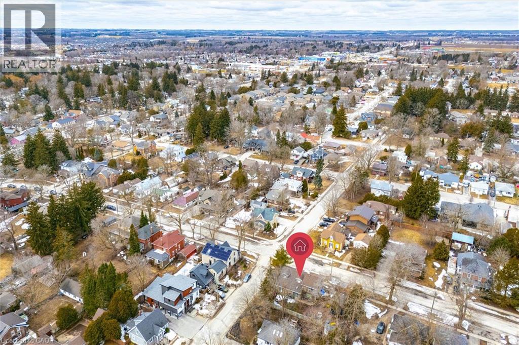 200 E St George Street E, Fergus, Ontario  N1M 1K4 - Photo 3 - 40812699