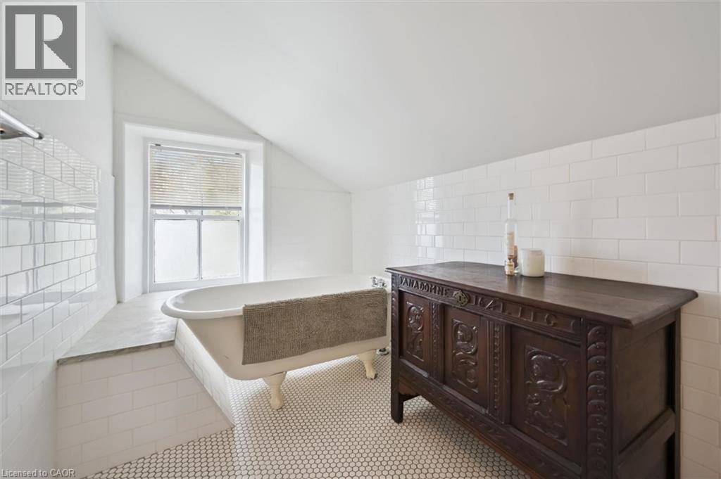 200 E St George Street E, Fergus, Ontario  N1M 1K4 - Photo 34 - 40812699