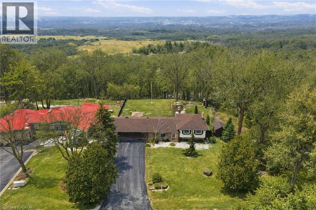 1 Thorncrest Boulevard, Dundas, Ontario  L9H 7L1 - Photo 4 - 40813623