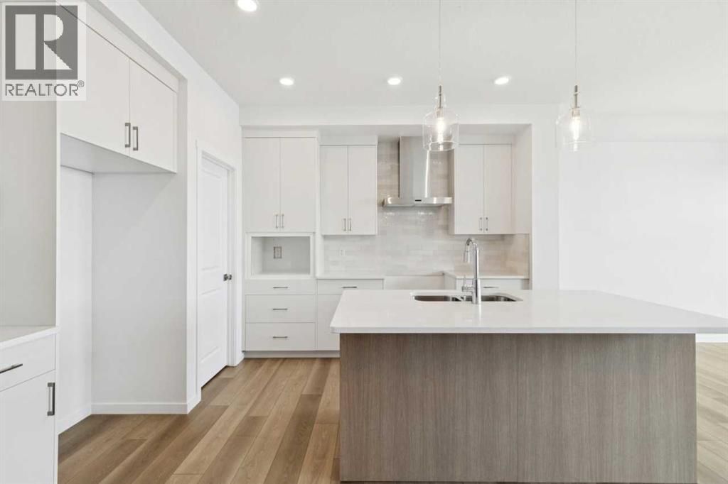 83 Southbow Village Way, Cochrane, Alberta  T4C 3N3 - Photo 8 - A2291886