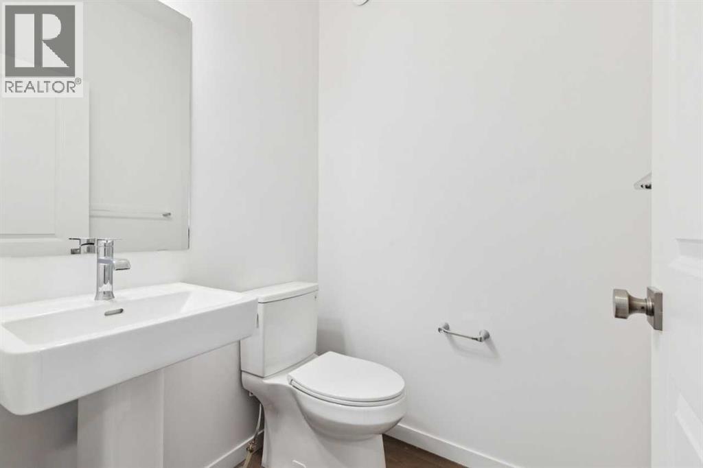 83 Southbow Village Way, Cochrane, Alberta  T4C 3N3 - Photo 32 - A2291886