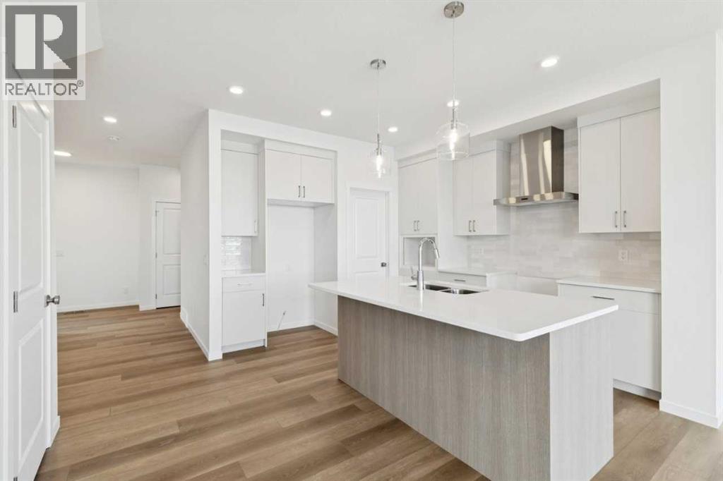 83 Southbow Village Way, Cochrane, Alberta  T4C 3N3 - Photo 9 - A2291886