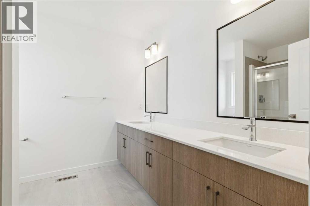 83 Southbow Village Way, Cochrane, Alberta  T4C 3N3 - Photo 24 - A2291886