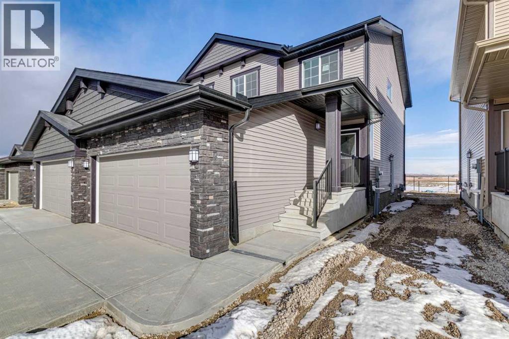 83 Southbow Village Way, Cochrane, Alberta  T4C 3N3 - Photo 3 - A2291886