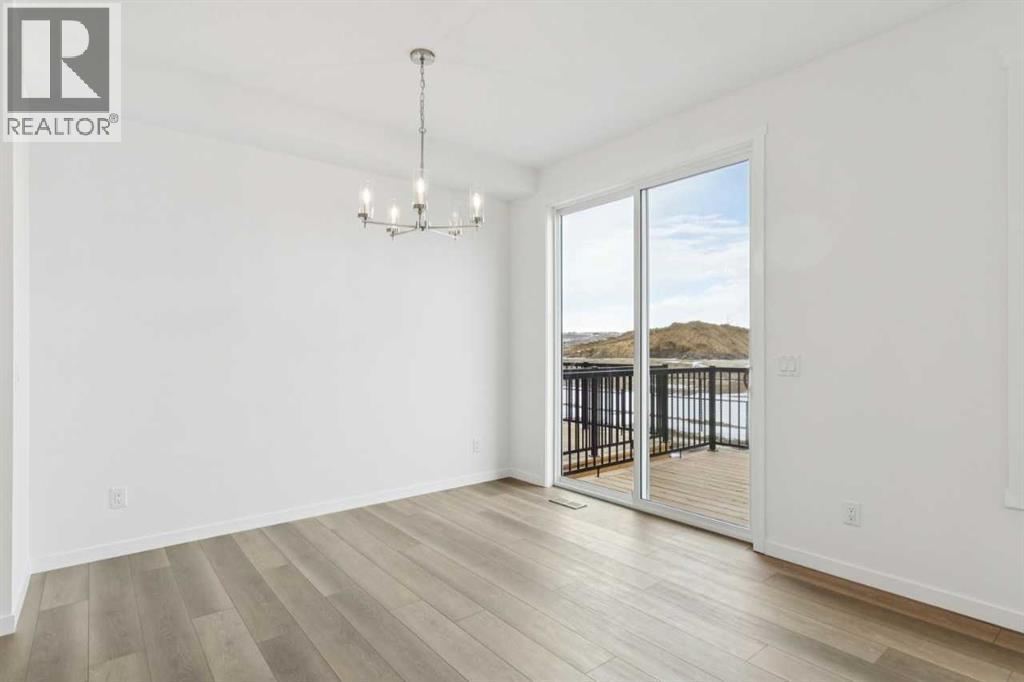 83 Southbow Village Way, Cochrane, Alberta  T4C 3N3 - Photo 12 - A2291886