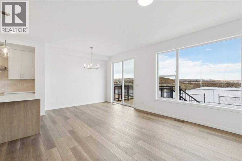 83 Southbow Village Way, Cochrane, Alberta  T4C 3N3 - Photo 17 - A2291886