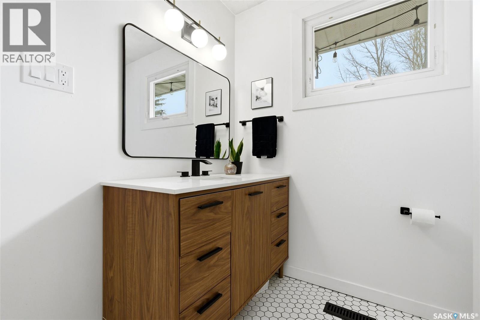 180 Tremaine Avenue, Regina, Saskatchewan  S4R 6S6 - Photo 12 - SK031212