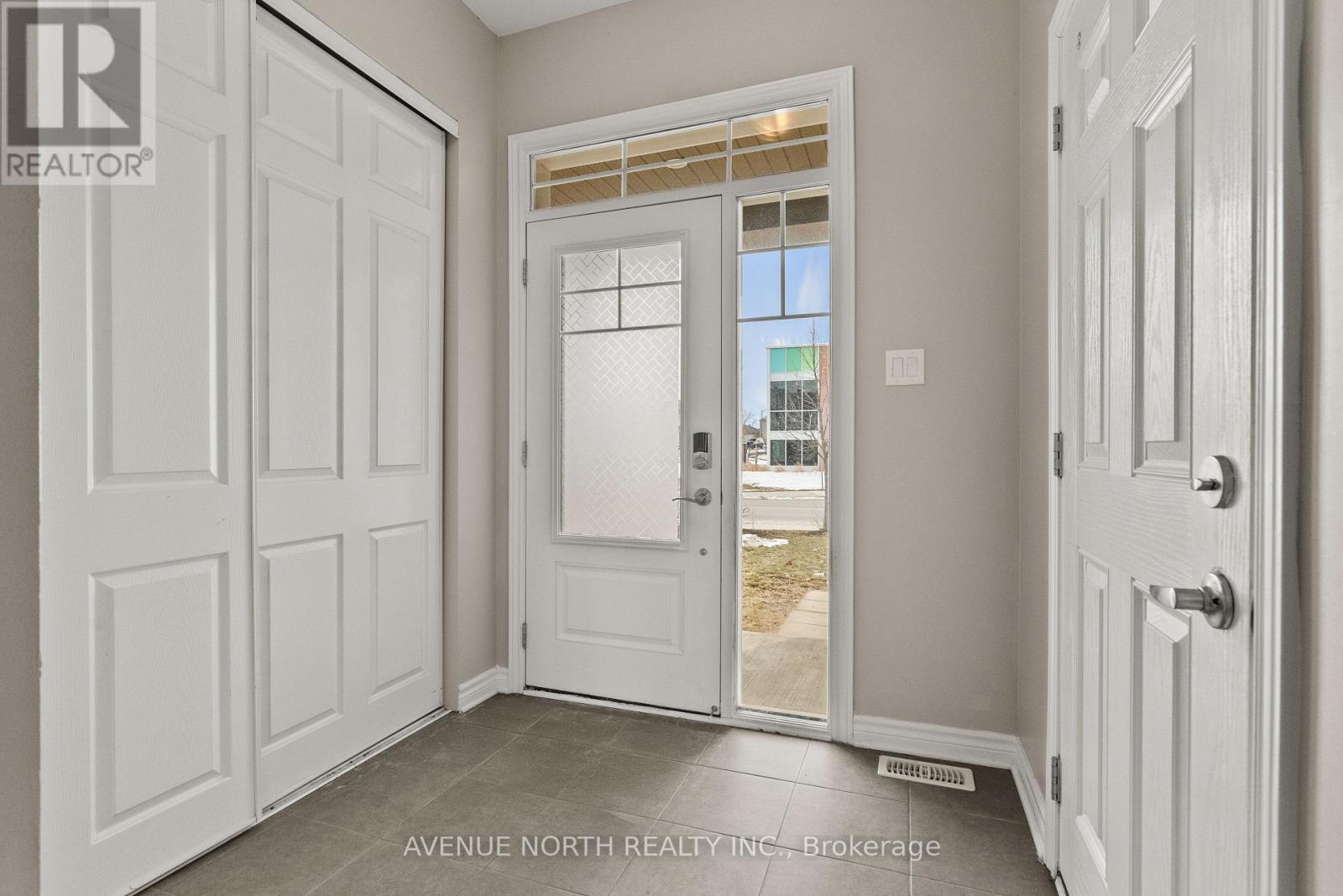 962 Kilbirnie Drive, Ottawa, Ontario  K2J 6E6 - Photo 3 - X12919566