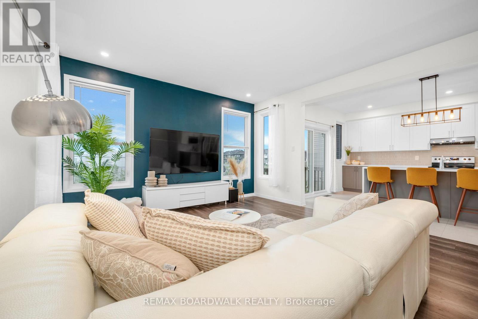 302 Haliburton Heights, Ottawa, Ontario  K2S 1S3 - Photo 13 - X12919600