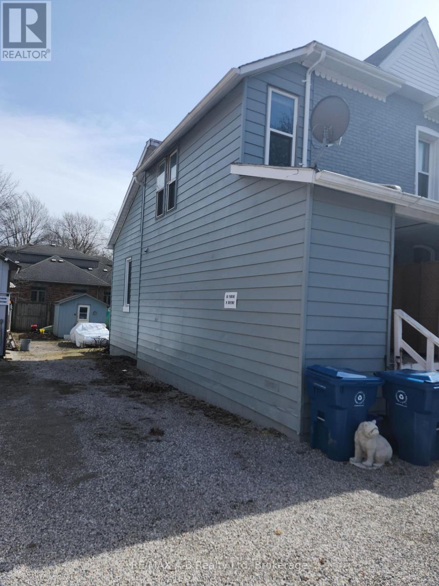 307 Erie Street, Stratford, Ontario  N5A 2N2 - Photo 2 - X12787200