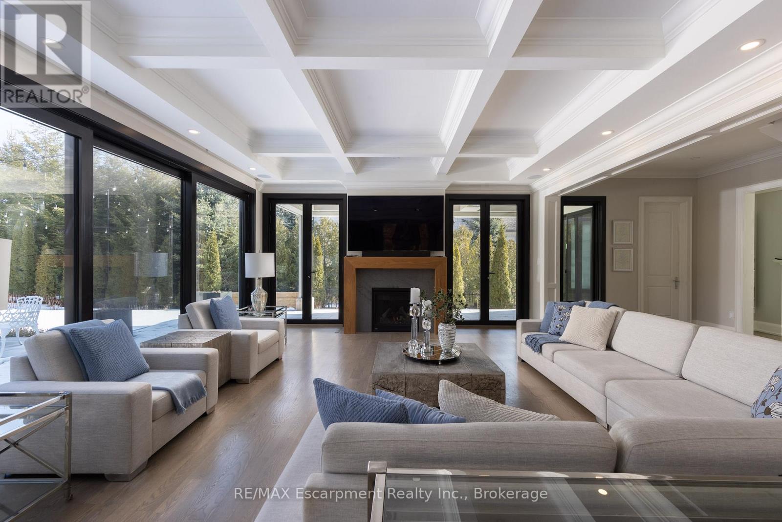 15 Lambert Common, Oakville, Ontario  L6K 0H6 - Photo 13 - W12919550