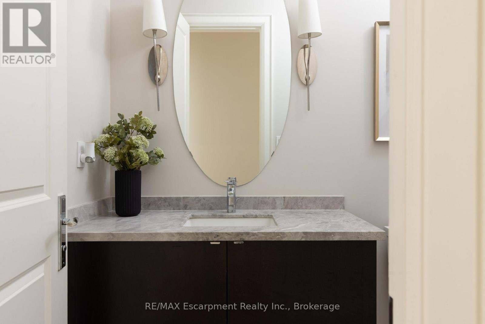 15 Lambert Common, Oakville, Ontario  L6K 0H6 - Photo 22 - W12919550