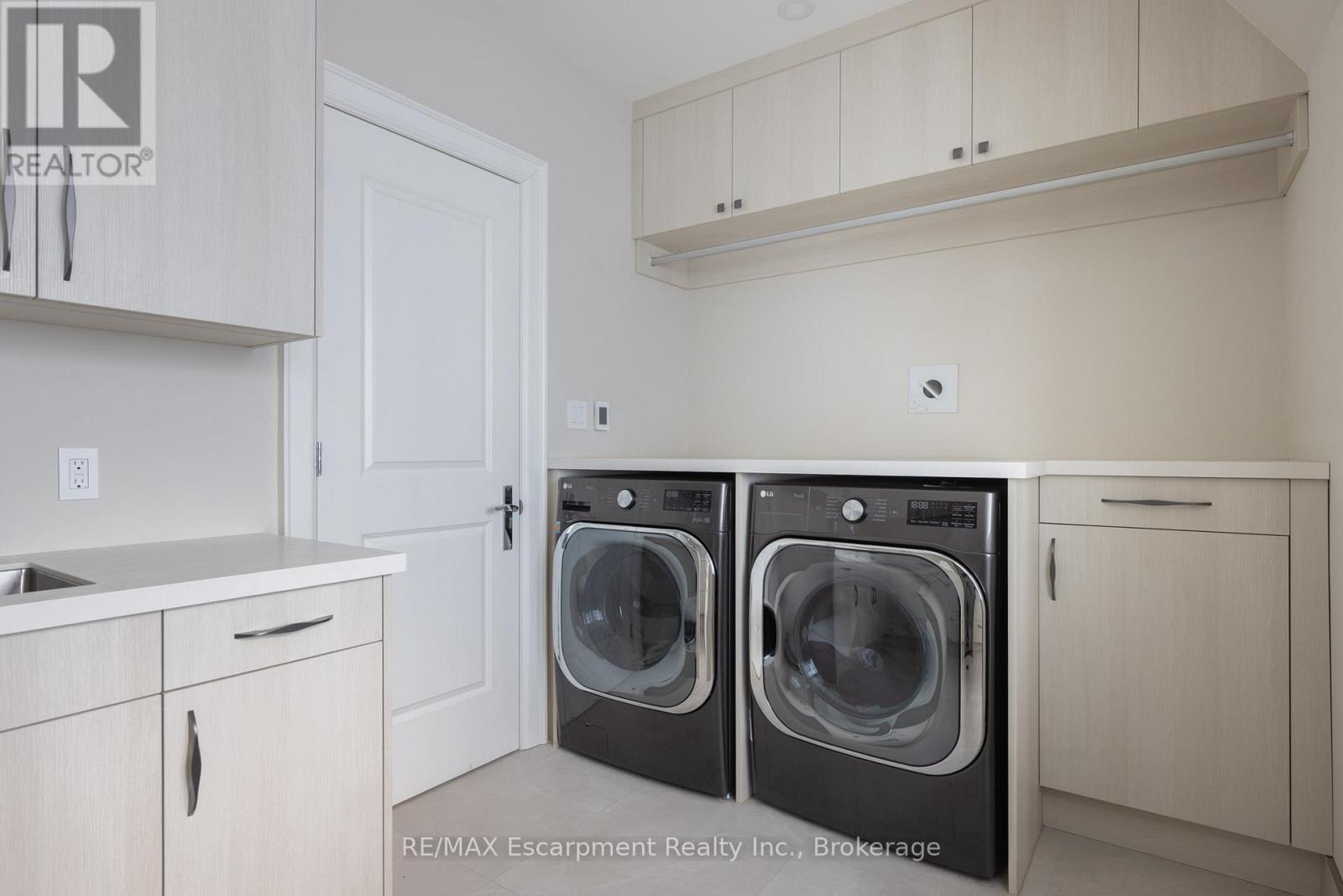 15 Lambert Common, Oakville, Ontario  L6K 0H6 - Photo 34 - W12919550