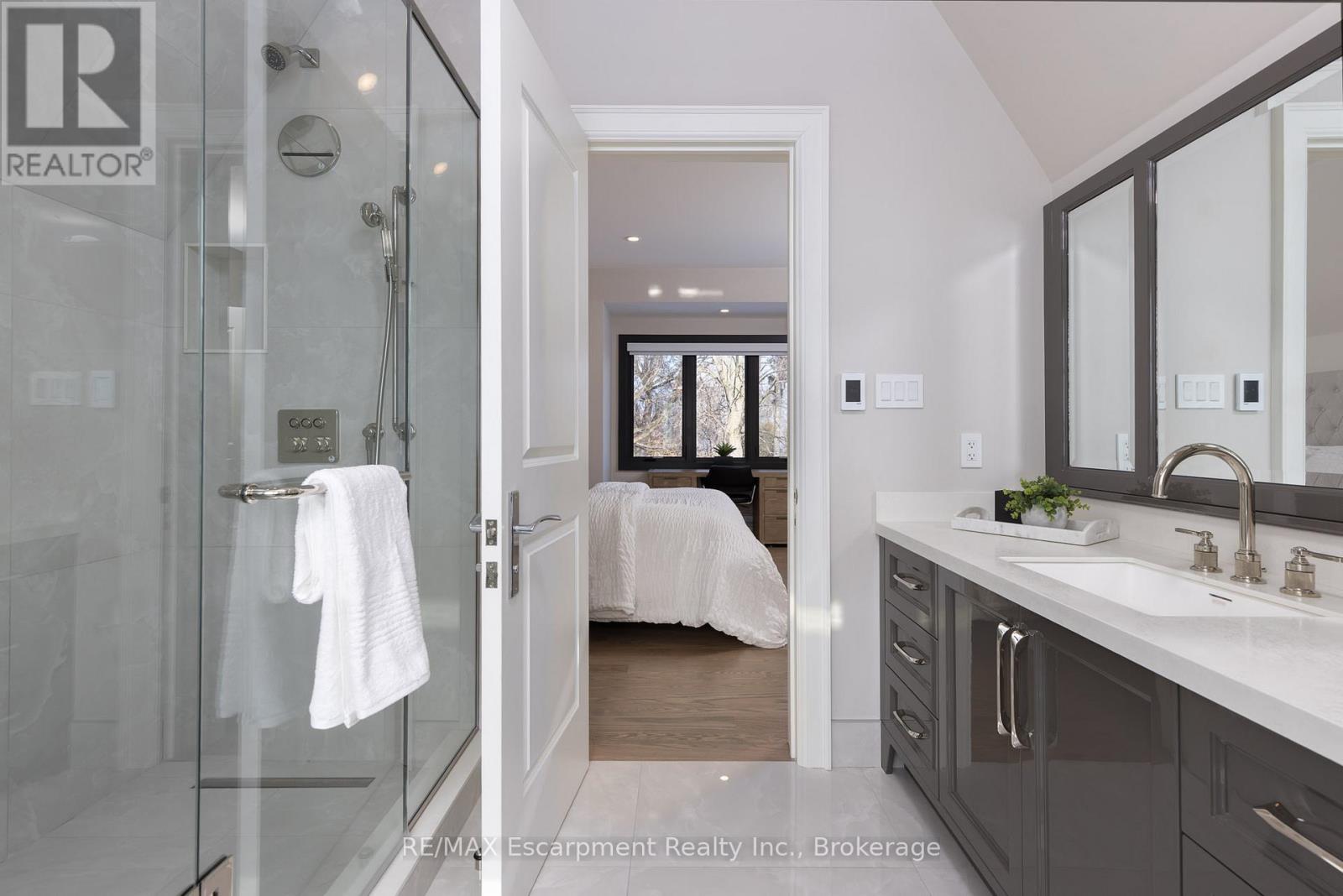 15 Lambert Common, Oakville, Ontario  L6K 0H6 - Photo 37 - W12919550