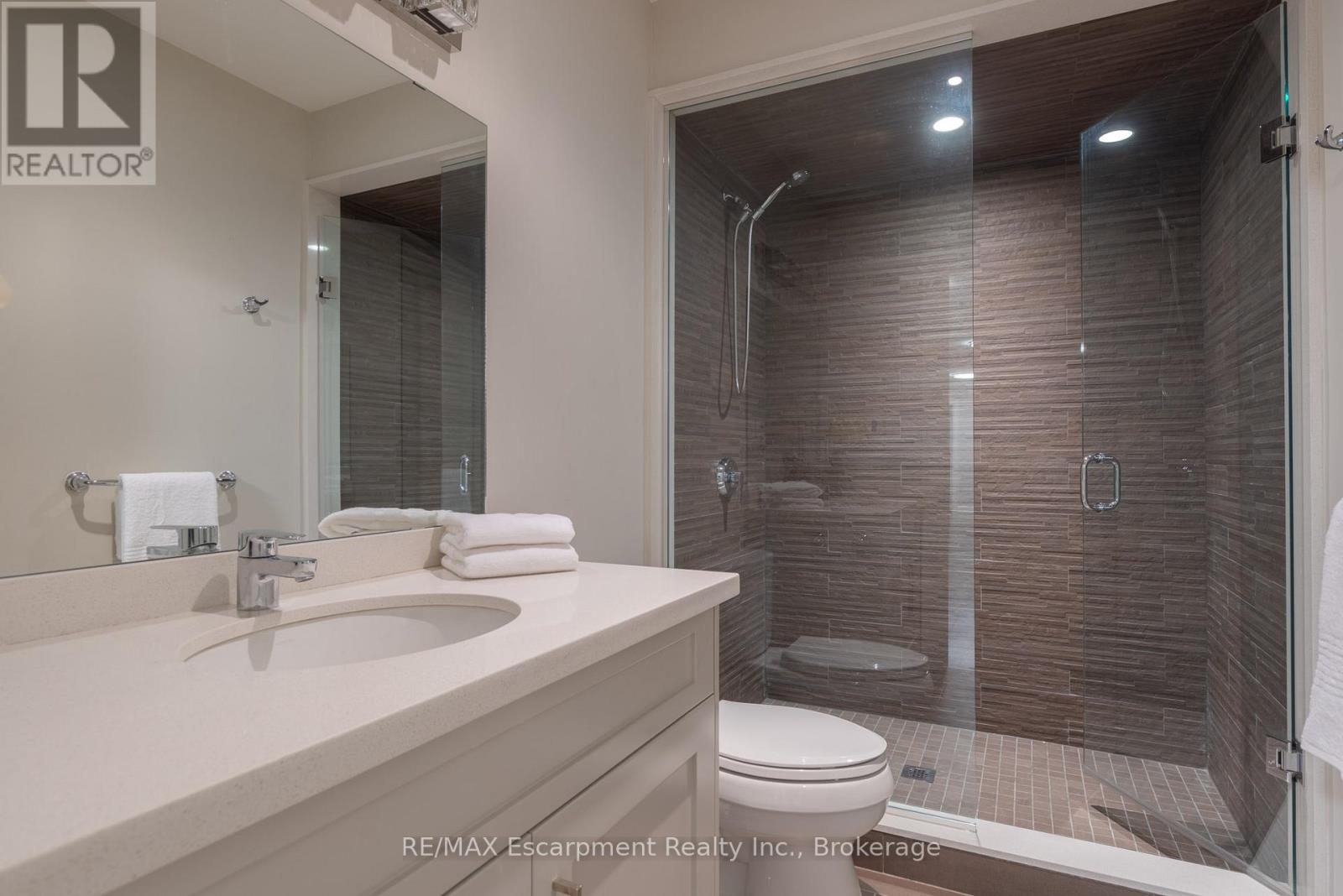 15 Lambert Common, Oakville, Ontario  L6K 0H6 - Photo 45 - W12919550