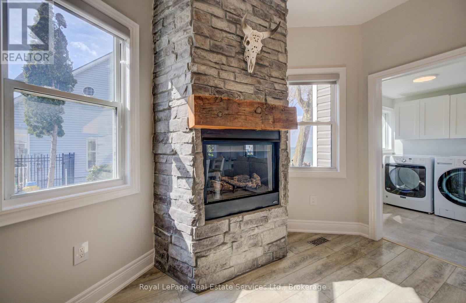 1 Tenth Street, Grimsby, Ontario  L3M 2V2 - Photo 13 - X12919648