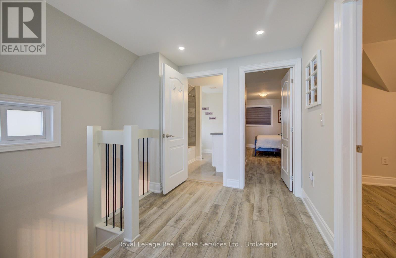 1 Tenth Street, Grimsby, Ontario  L3M 2V2 - Photo 17 - X12919648