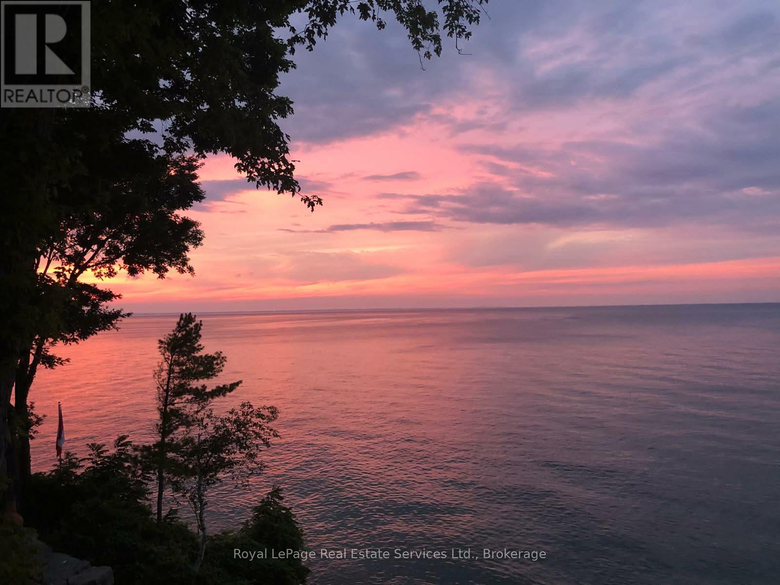 1 Tenth Street, Grimsby, Ontario  L3M 2V2 - Photo 34 - X12919648