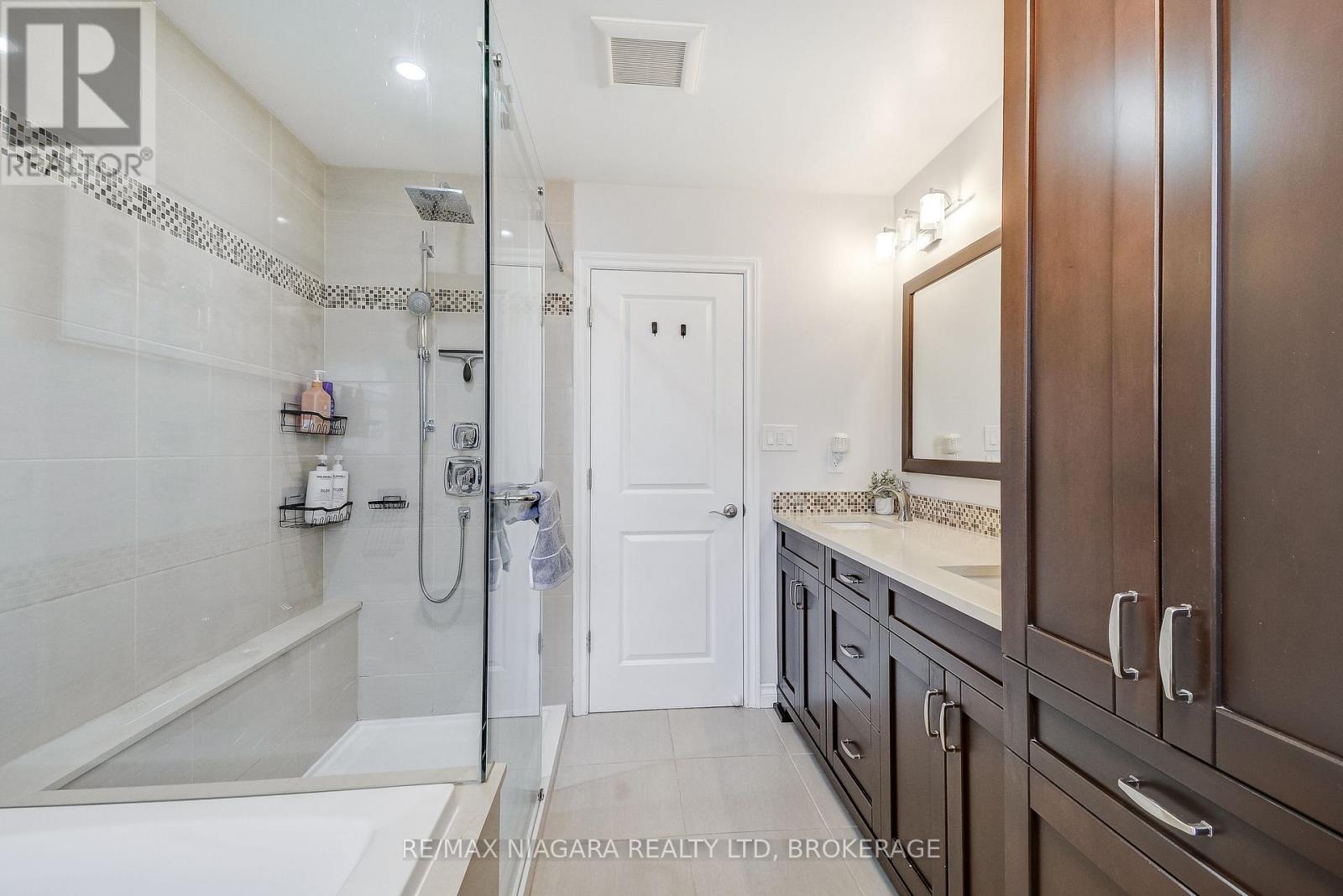 104 Whiteoak Crescent, Welland (N. Welland), Ontario  L3C 6E6 - Photo 35 - X12919646