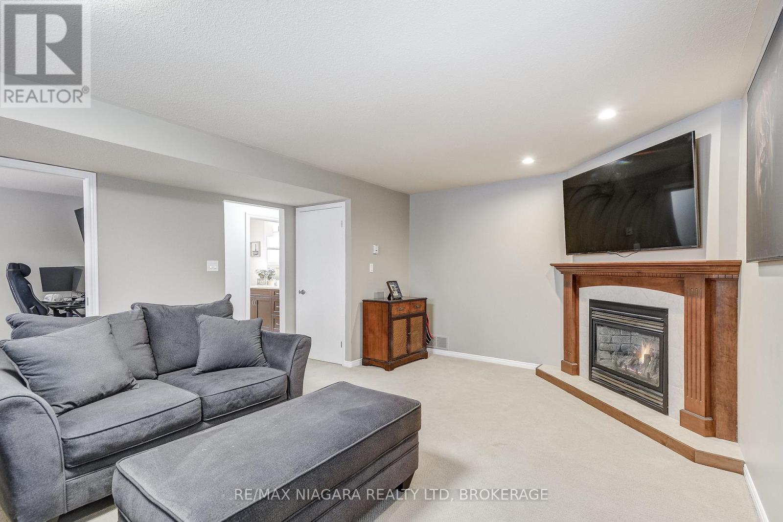 104 Whiteoak Crescent, Welland (N. Welland), Ontario  L3C 6E6 - Photo 39 - X12919646