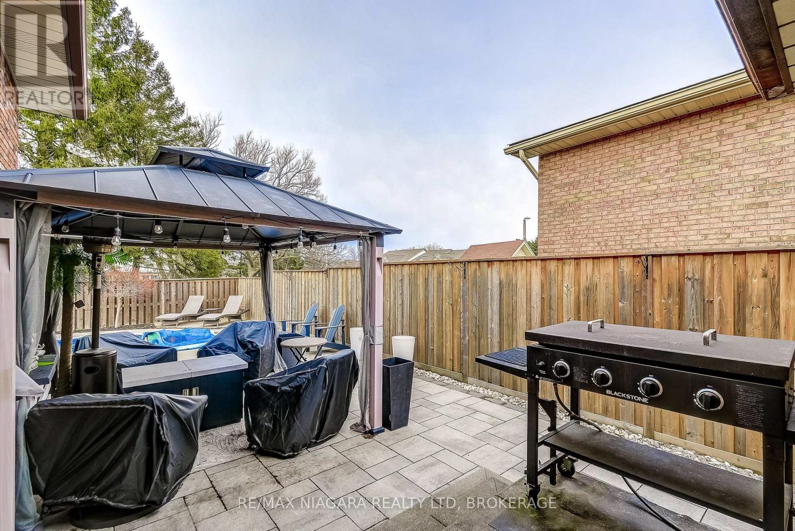 104 Whiteoak Crescent, Welland (N. Welland), Ontario  L3C 6E6 - Photo 47 - X12919646