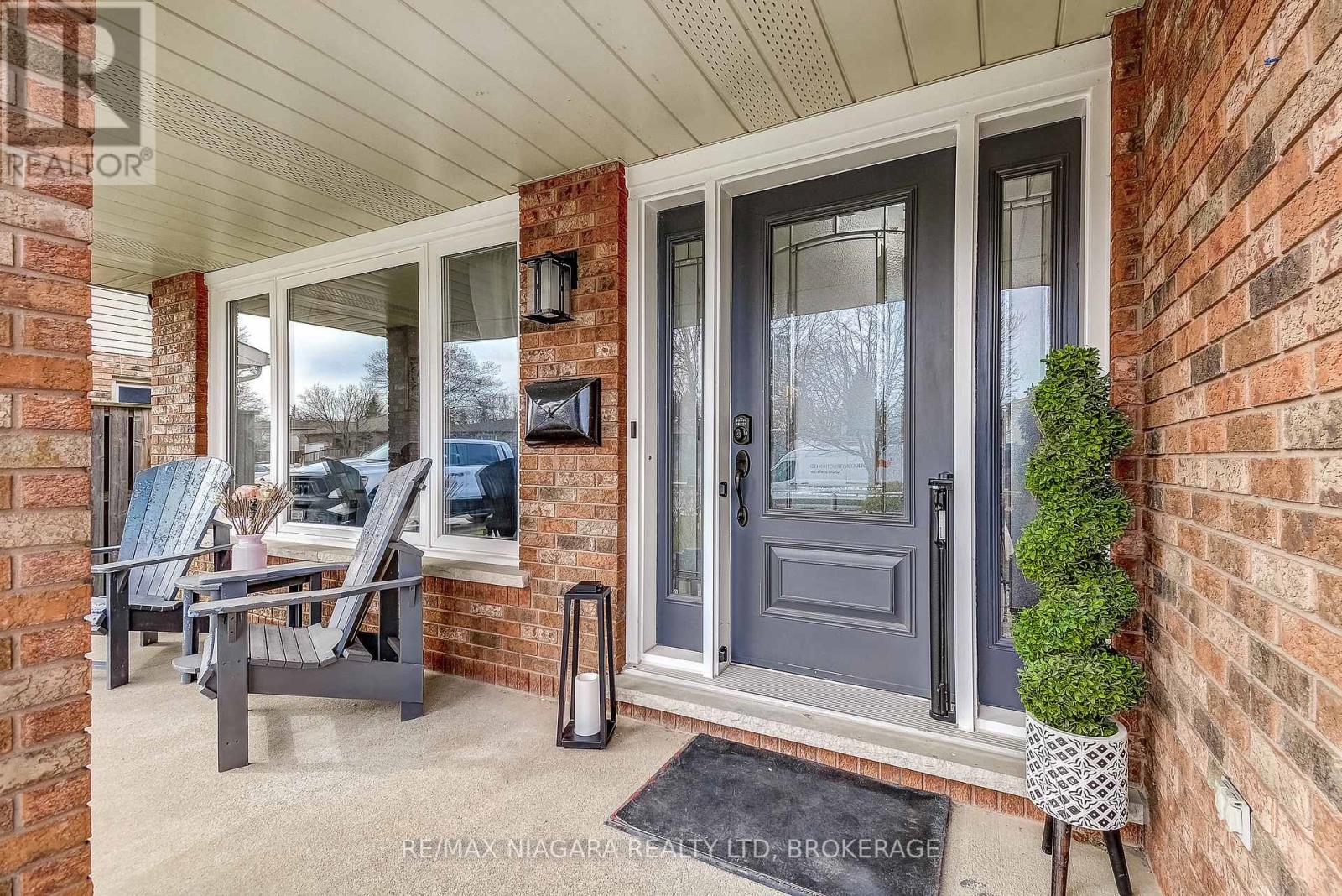 104 Whiteoak Crescent, Welland (N. Welland), Ontario  L3C 6E6 - Photo 9 - X12919646