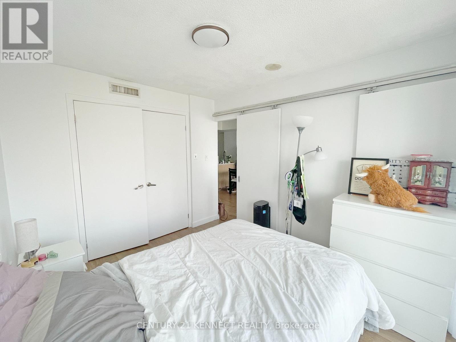 1706 - 37 Grosvenor Street, Toronto, Ontario  M4Y 3G5 - Photo 10 - C12906202