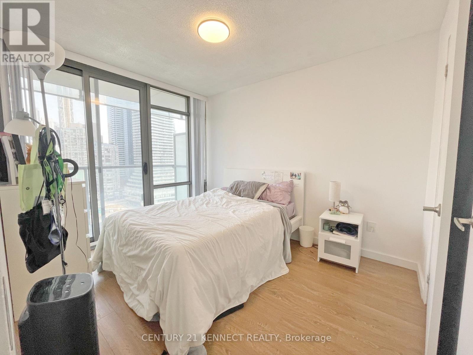 1706 - 37 Grosvenor Street, Toronto, Ontario  M4Y 3G5 - Photo 11 - C12906202