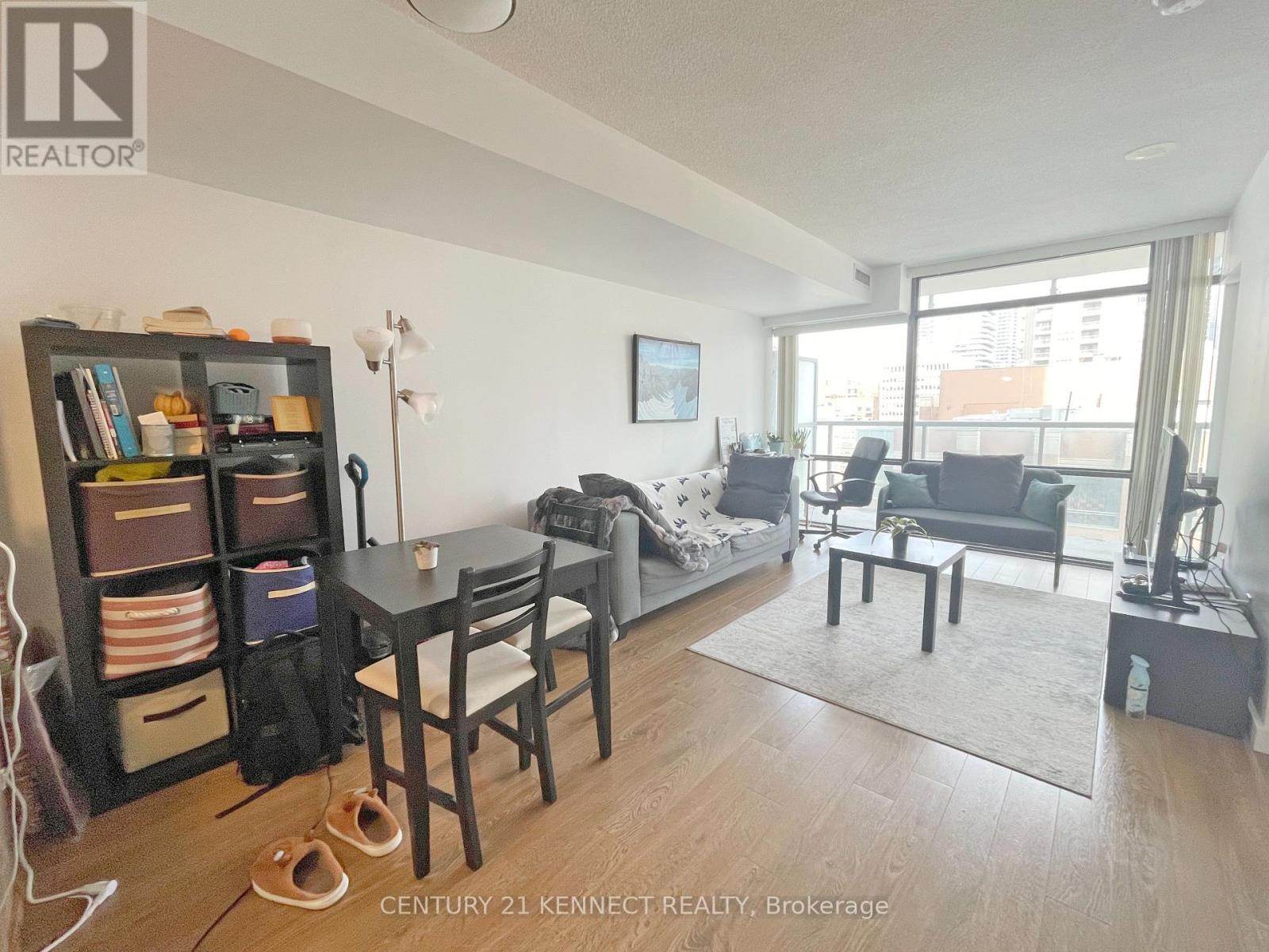 1706 - 37 Grosvenor Street, Toronto, Ontario  M4Y 3G5 - Photo 8 - C12906202