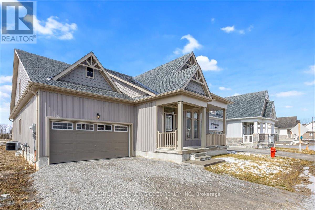 38 Palmira Drive, Georgina, Ontario  L0E 1R0 - Photo 2 - N12918926