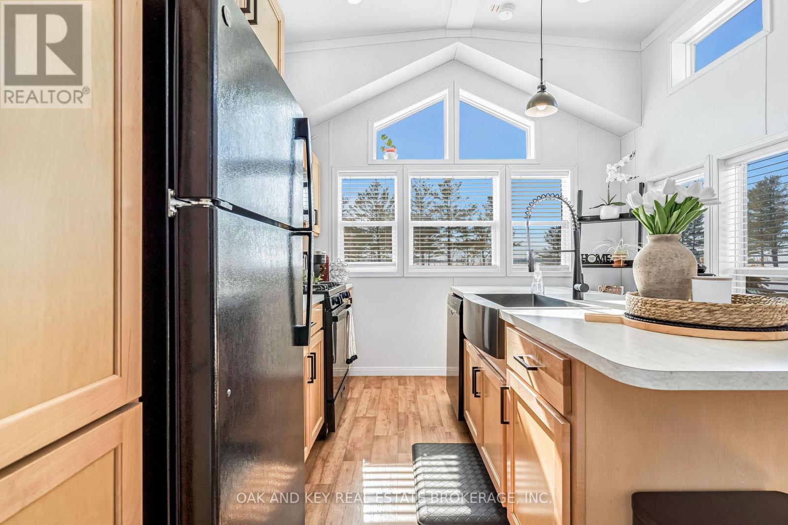 203 - 4838 Switzer Drive, Southwest Middlesex, Ontario N0L 1A0 - Photo 13 - X12919376