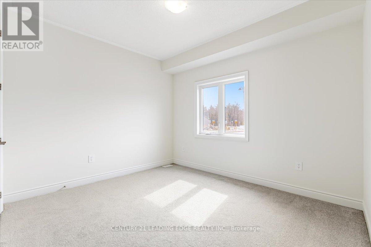 38 Palmira Drive, Georgina, Ontario  L0E 1R0 - Photo 15 - N12918926