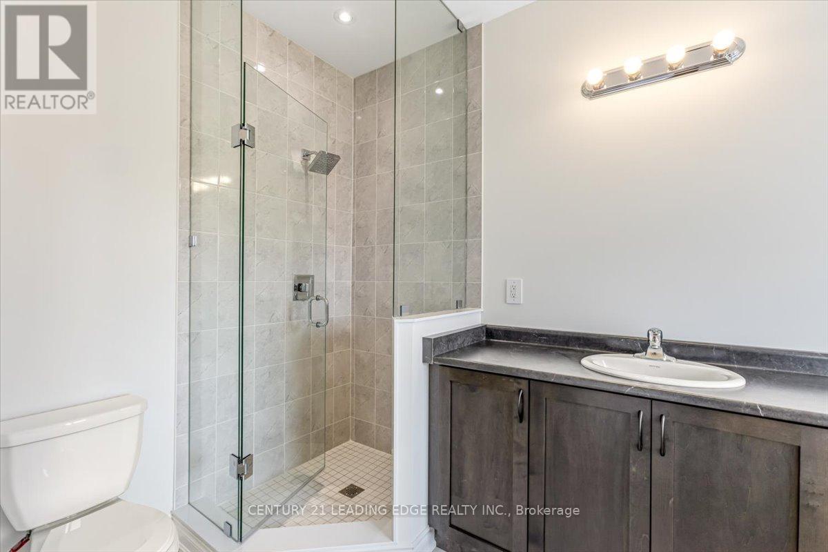 38 Palmira Drive, Georgina, Ontario  L0E 1R0 - Photo 12 - N12918926