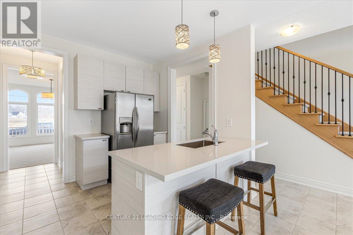 38 Palmira Drive, Georgina, Ontario  L0E 1R0 - Photo 7 - N12918926