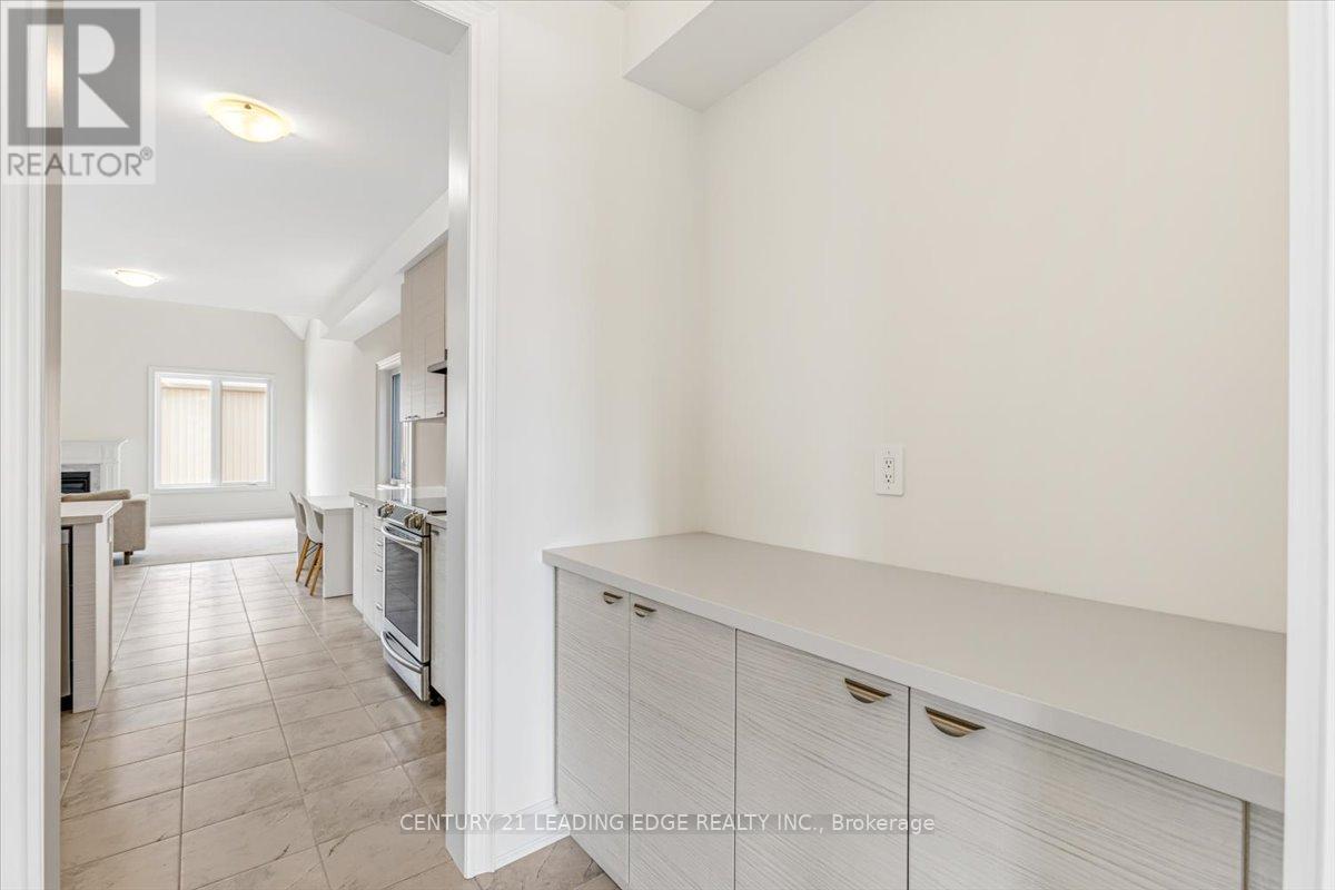 38 Palmira Drive, Georgina, Ontario  L0E 1R0 - Photo 10 - N12918926