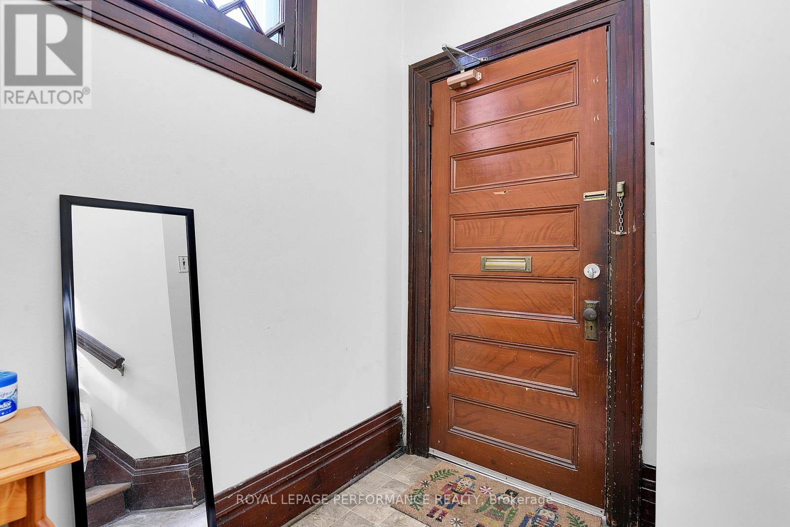 66 Delaware Avenue, Ottawa, Ontario  K2P 0Z3 - Photo 15 - X12592248