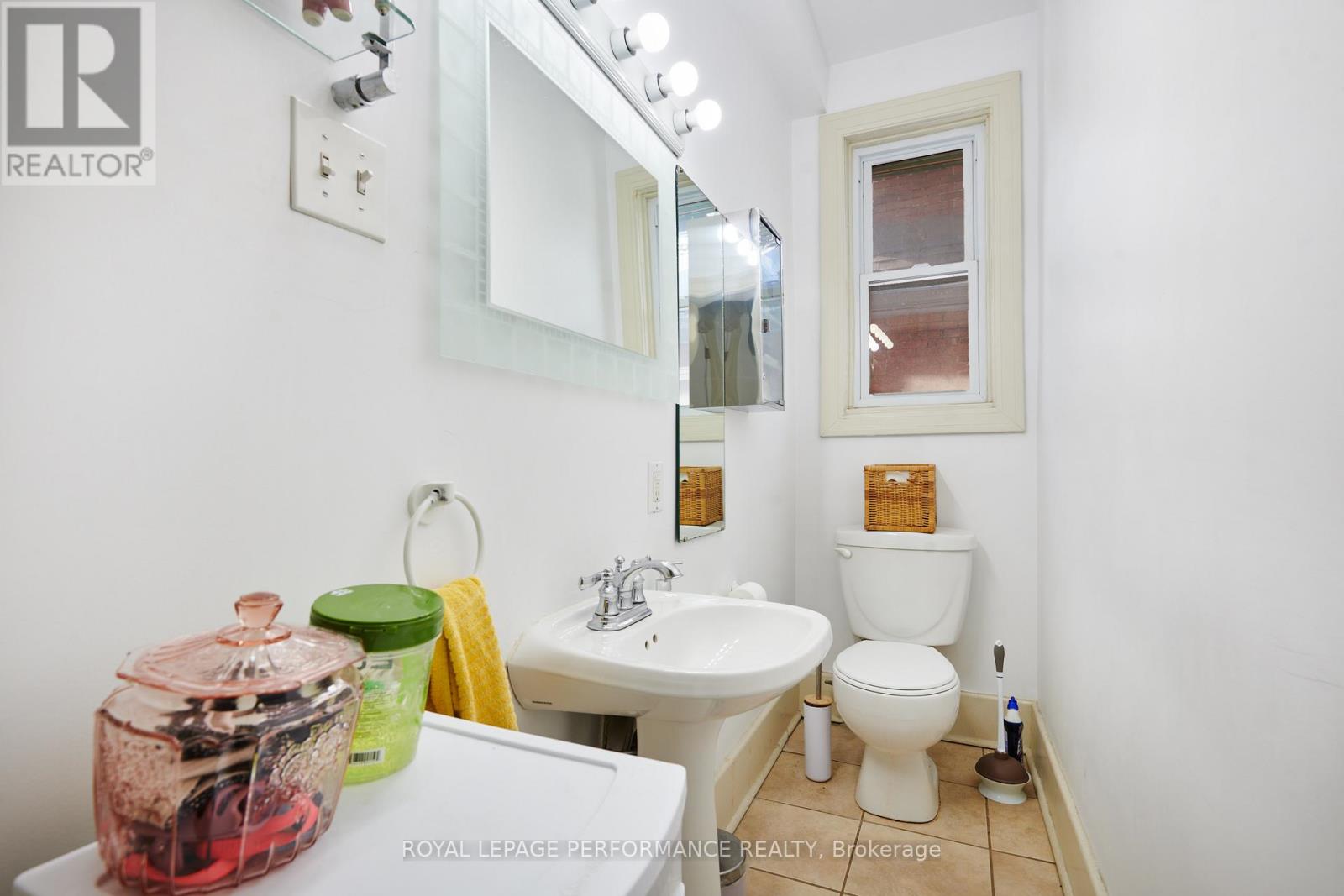 66 Delaware Avenue, Ottawa, Ontario  K2P 0Z3 - Photo 22 - X12592248